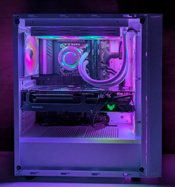 Käytetty pelikannettava myytävänä - Ryzen 9 5900HS - NVIDIA RTX 3080 Mobile